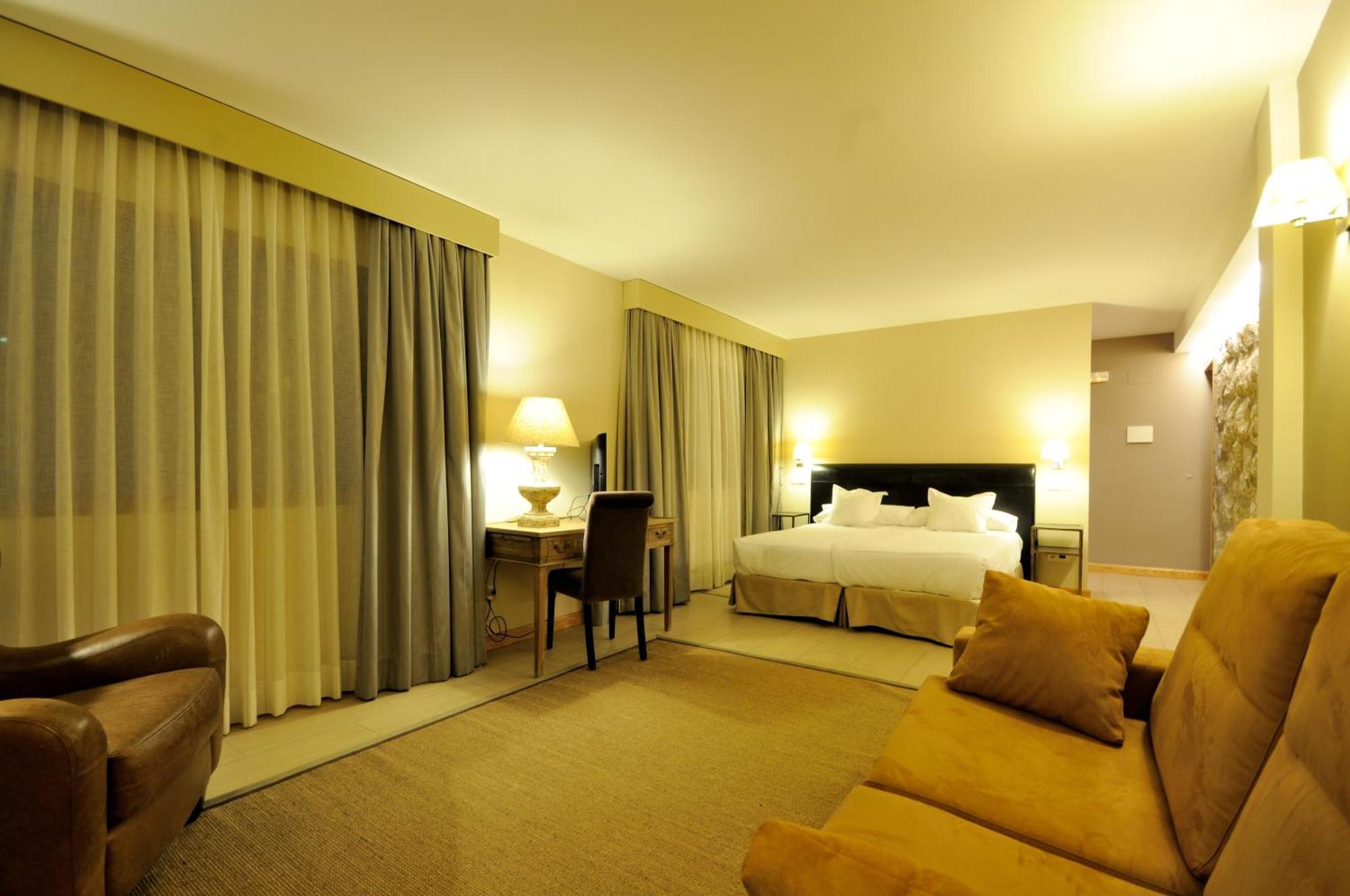Hotel Rural Las Rozuelas セルセディリャ 部屋 写真